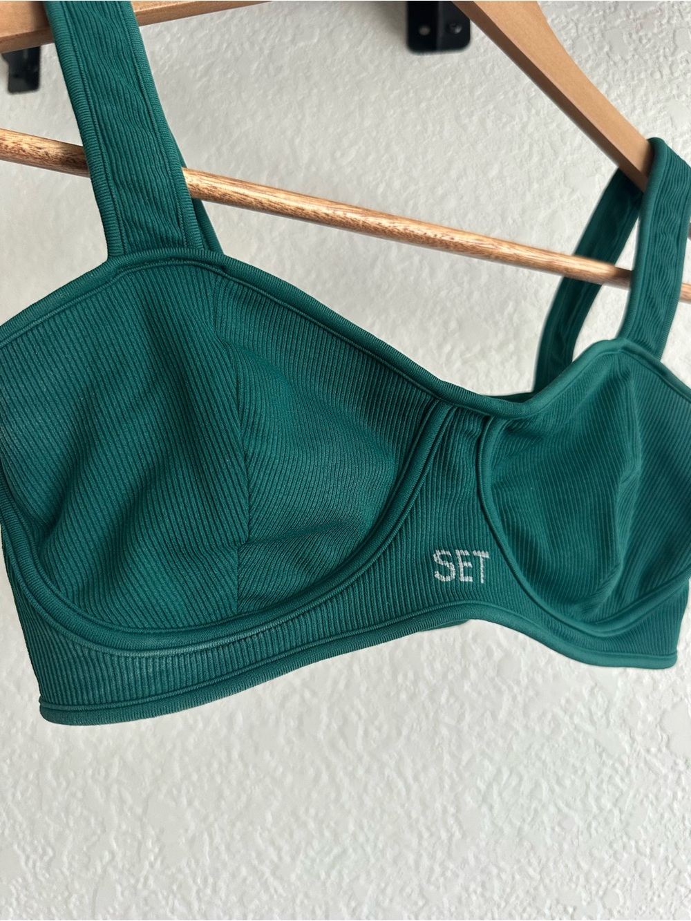 SET Active Ribbed Underwire Sports Bra Emerald Green Medium Athleisure